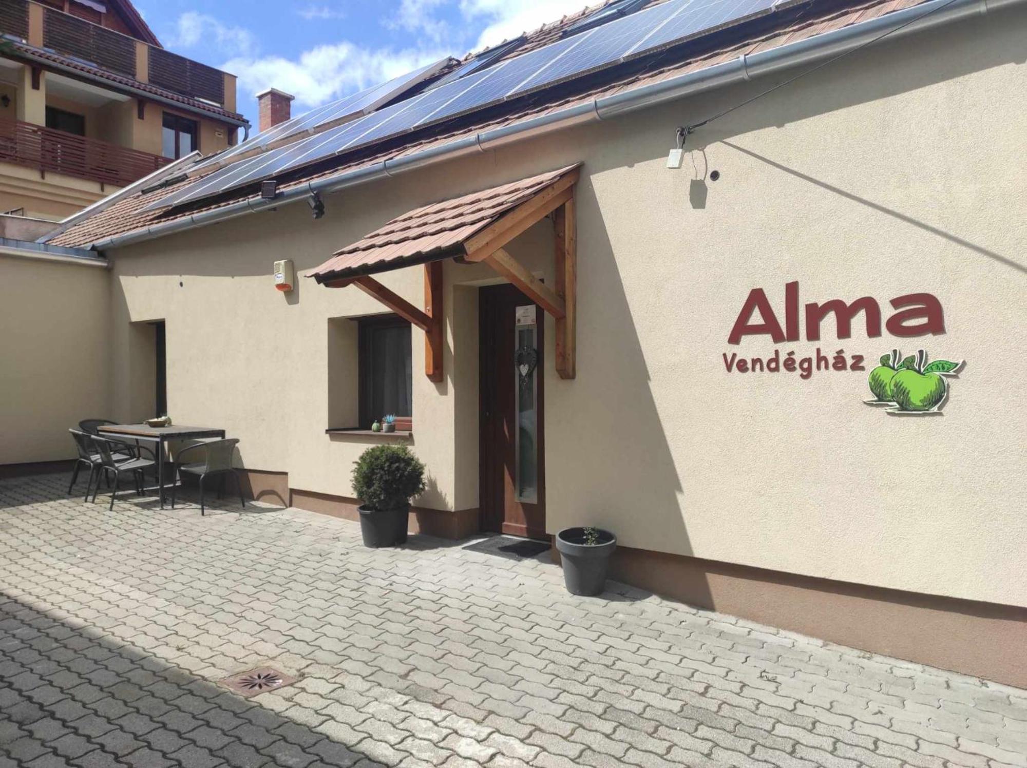 Alma Vendeghaz Hotel Veszprém Eksteriør billede