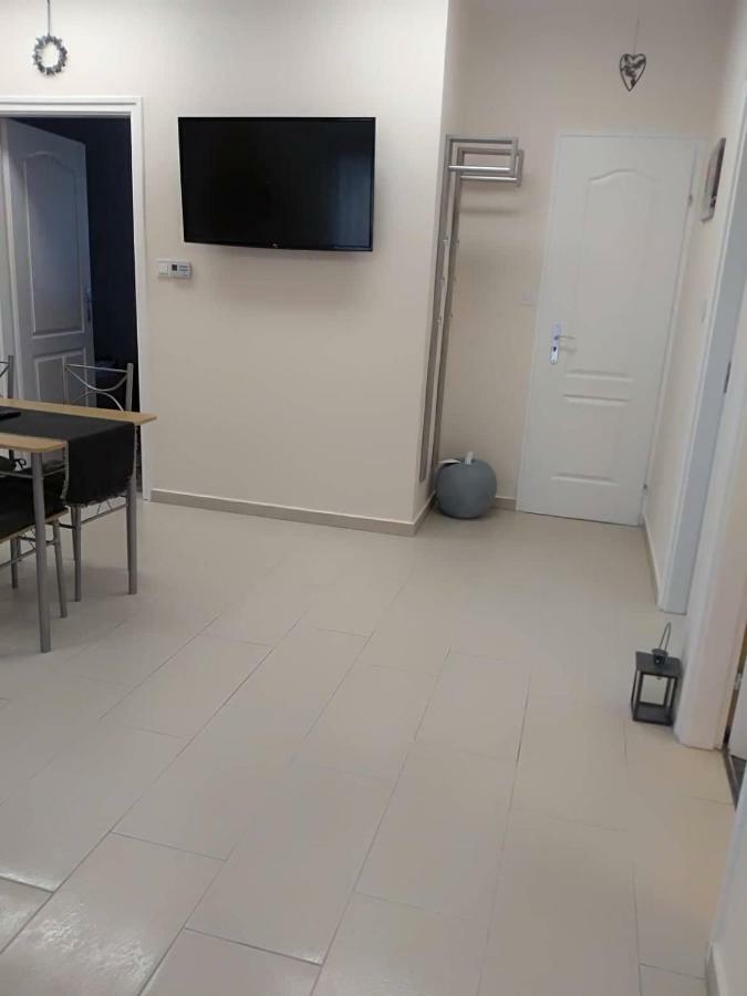 Alma Vendeghaz Hotel Veszprém Eksteriør billede