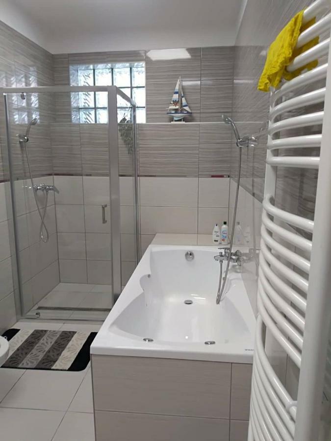 Alma Vendeghaz Hotel Veszprém Eksteriør billede