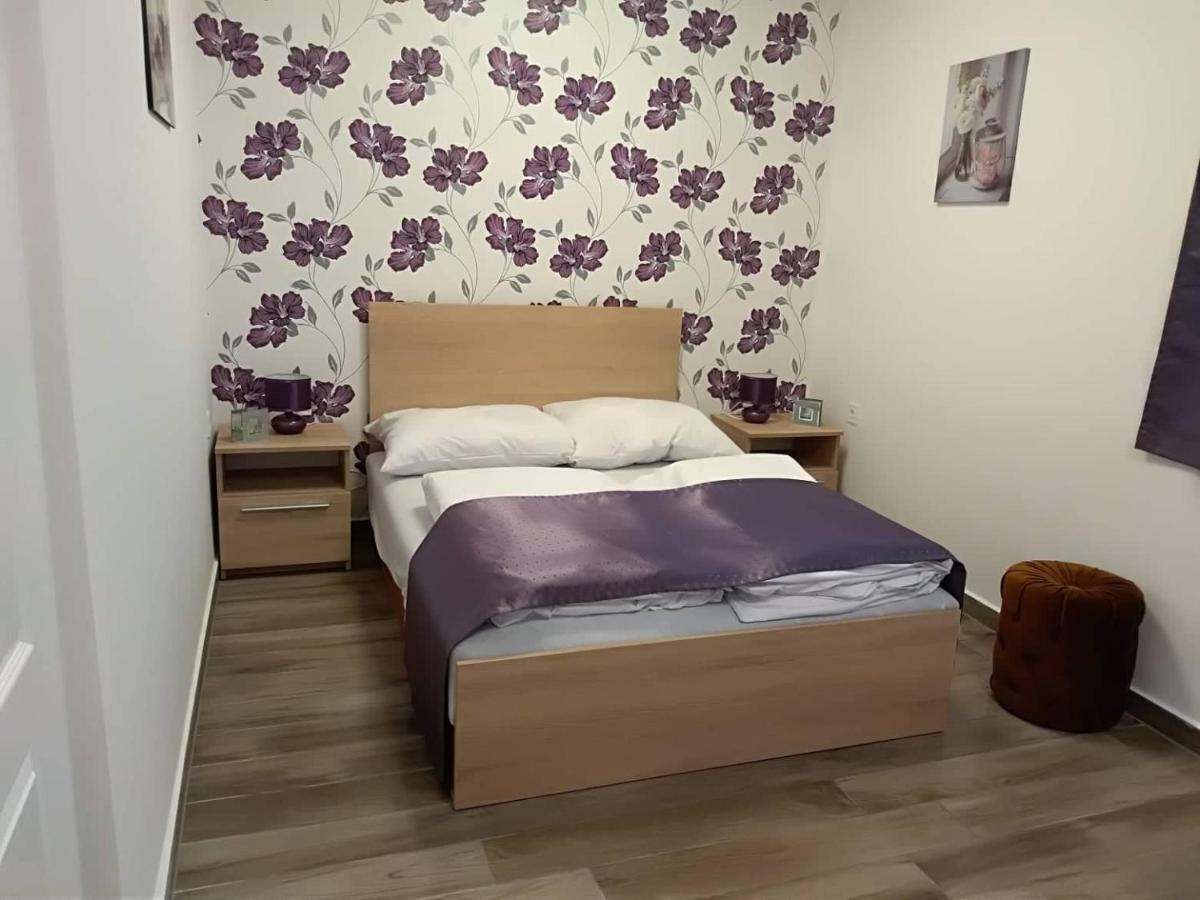 Alma Vendeghaz Hotel Veszprém Eksteriør billede